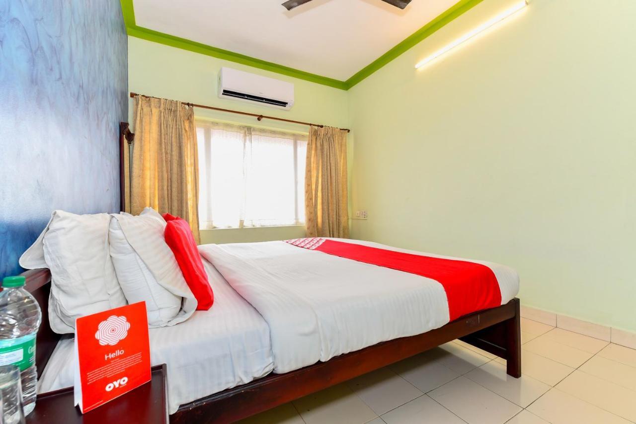 Oyo Flagship 9560 Hotel Bellwether Kochi エクステリア 写真