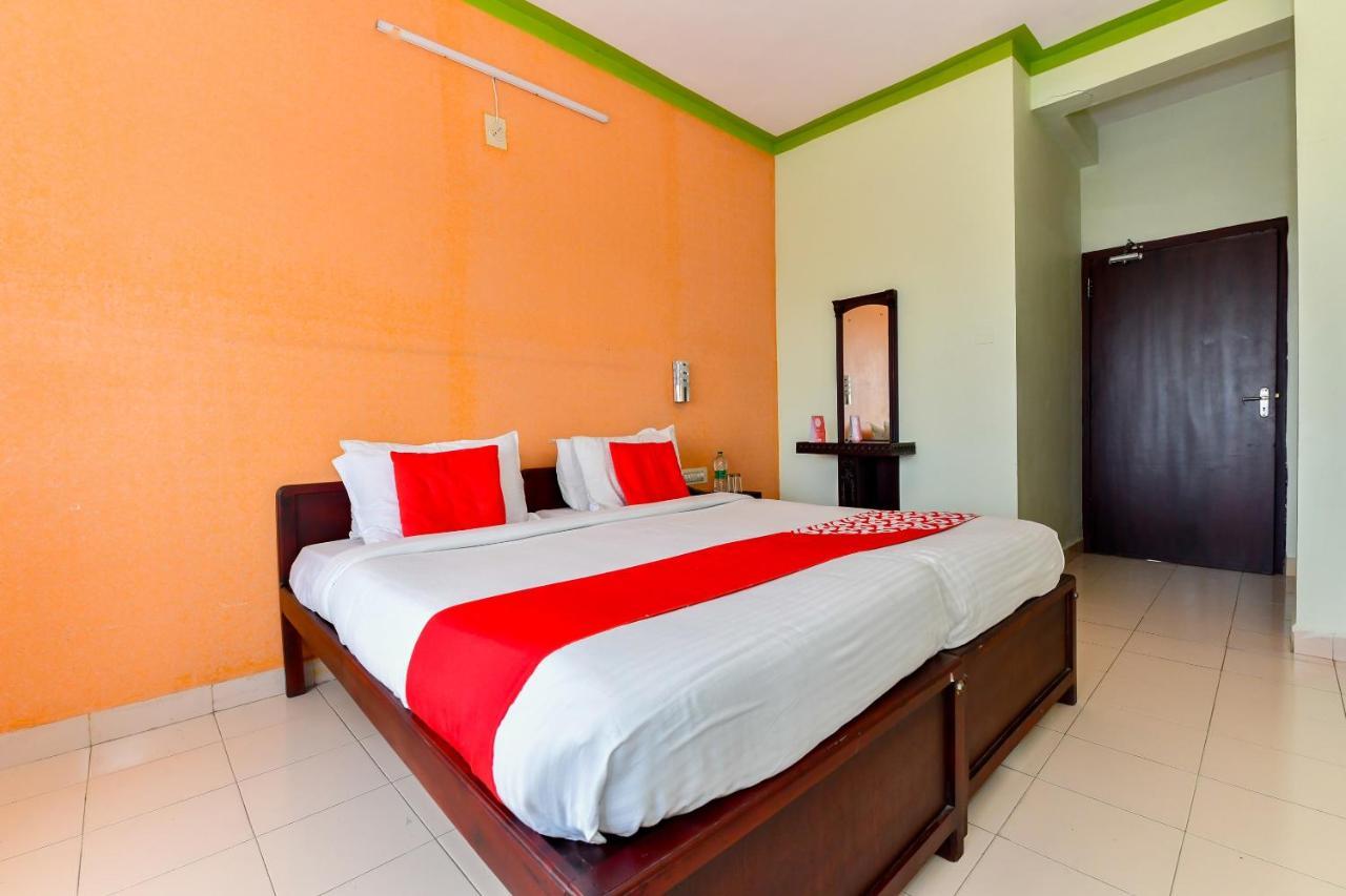 Oyo Flagship 9560 Hotel Bellwether Kochi エクステリア 写真