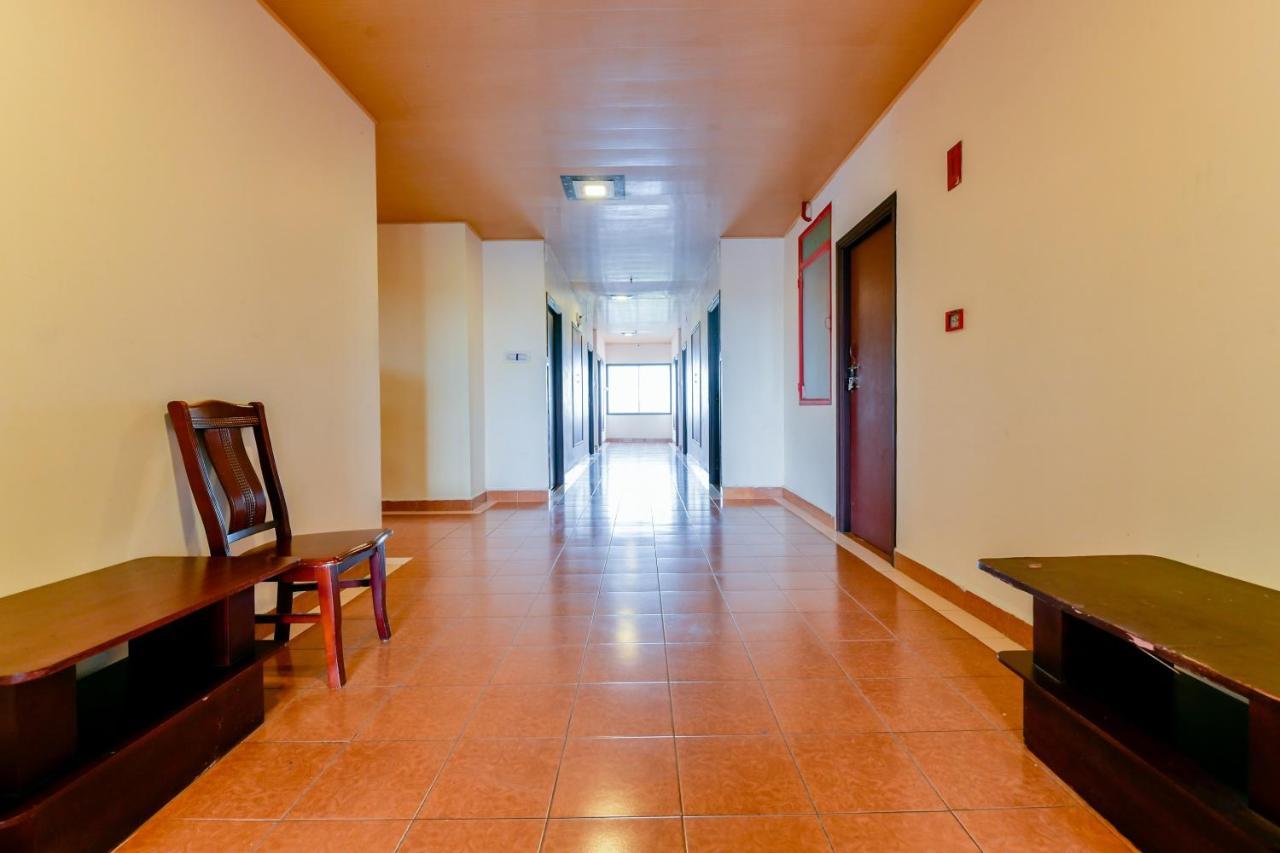 Oyo Flagship 9560 Hotel Bellwether Kochi エクステリア 写真
